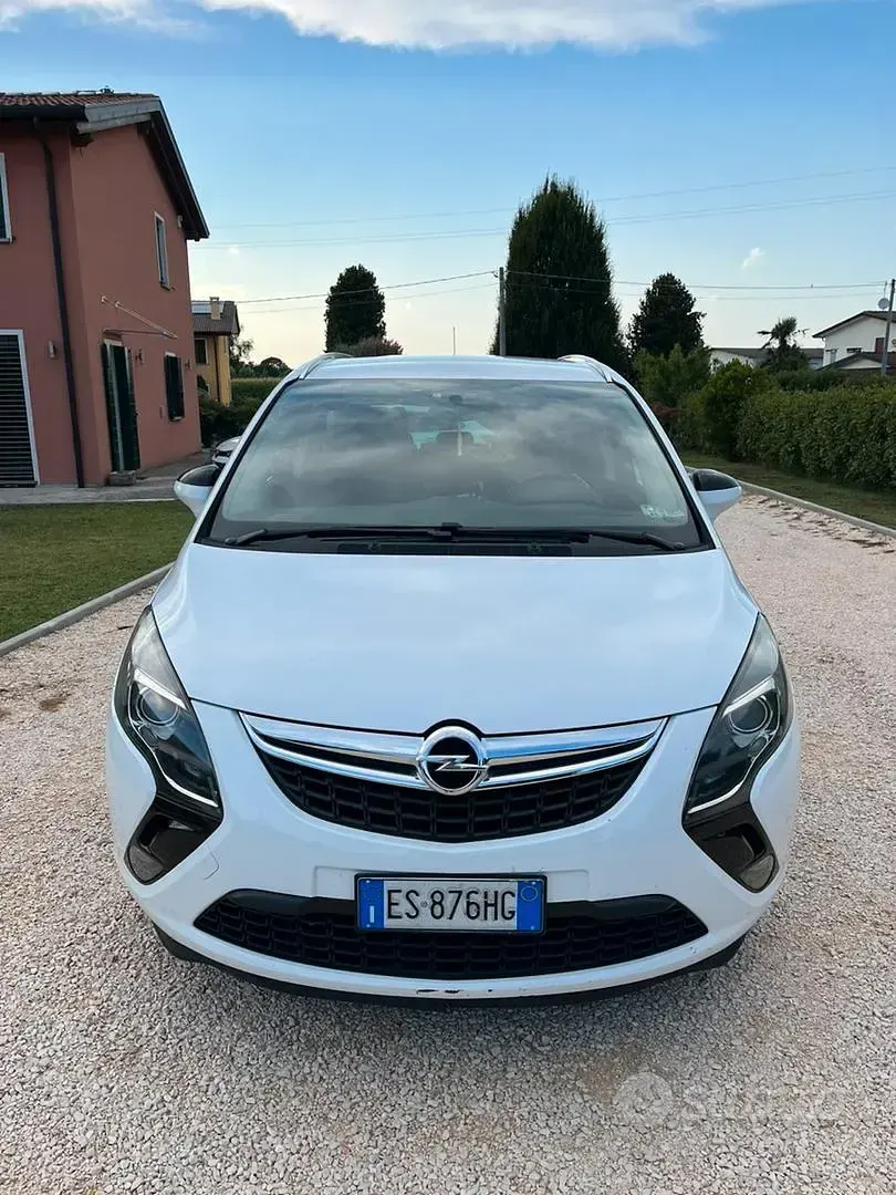 Usata Opel Zafira Tourer 150 CV (110 kW) 2013 Bianco Monovolume