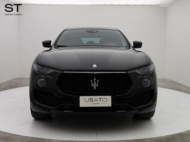 Usata Maserati 430 430 CV (316 kW) 2018 Nero Station wagon