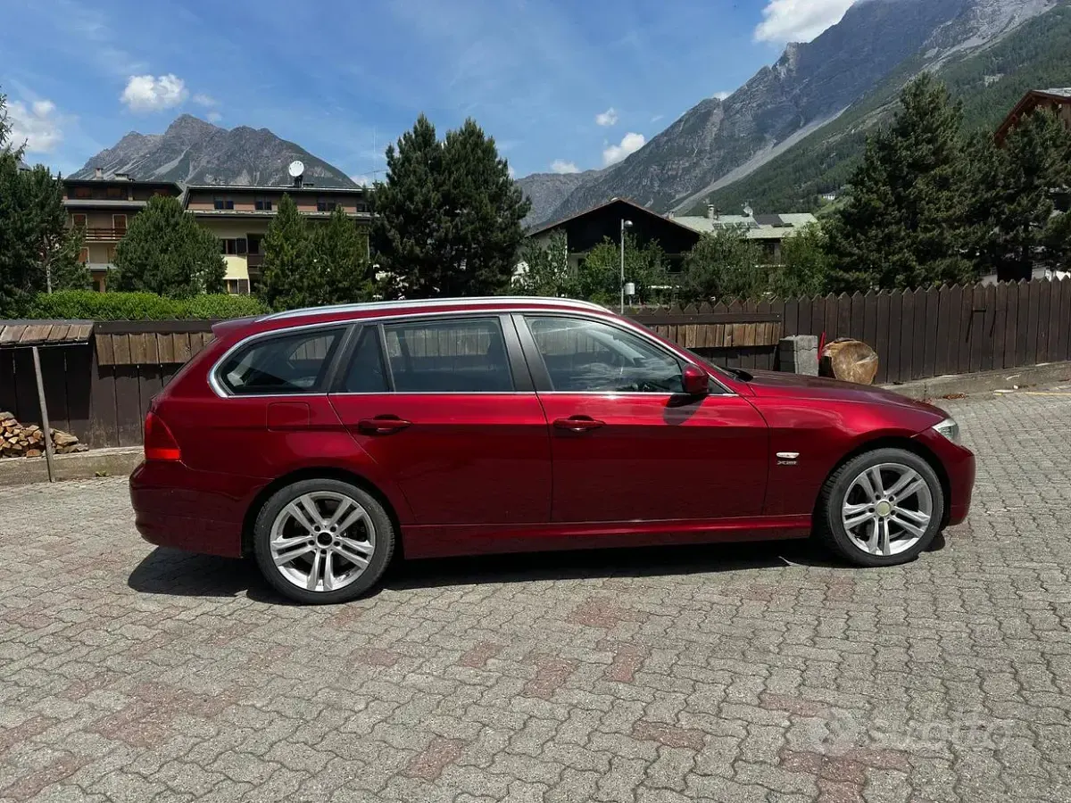 Usata BMW 335 306 CV (225 kW) 2011 Rosso Station wagon