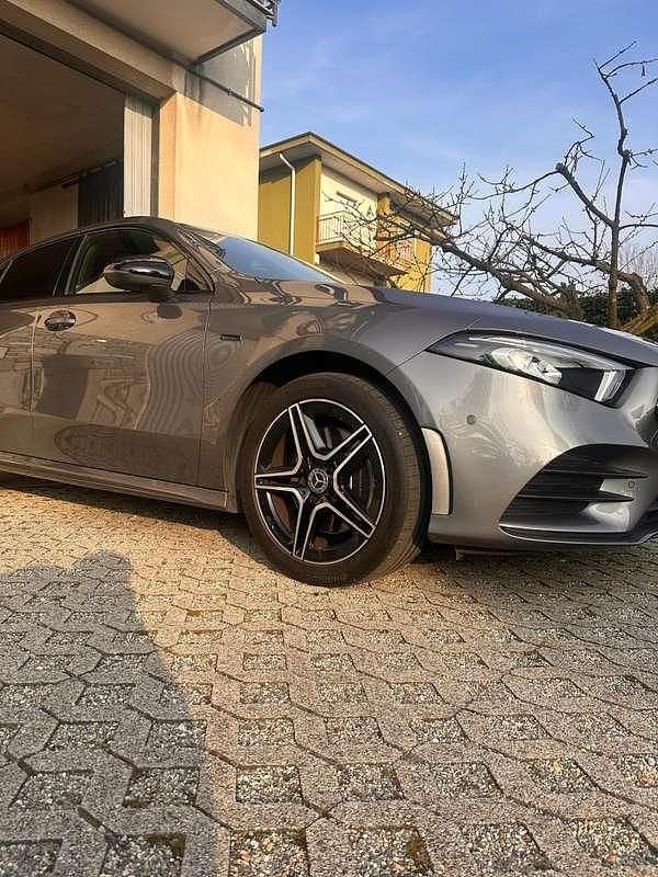 Usata Mercedes A250 AMG line 160 CV (117 kW) 2021 Berlina