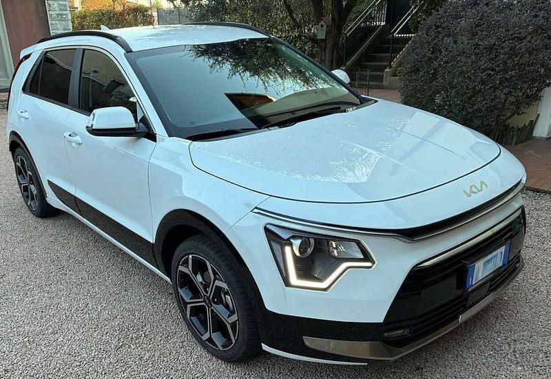 Usata 2024 Kia Niro SUV | 28.500 € (Buon prezzo) - Immagine 1/4