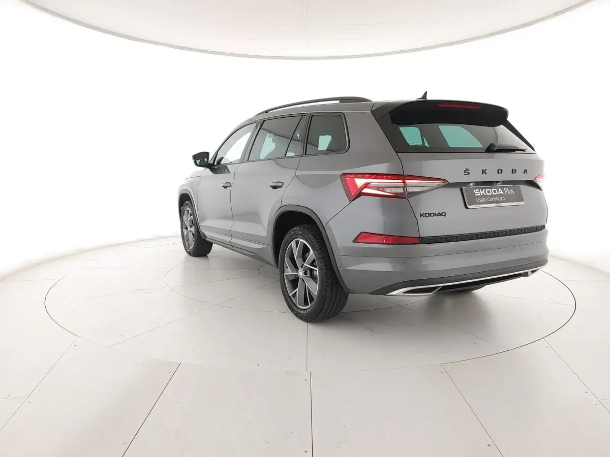 Usata Skoda Kodiaq SportLine 150 CV (110 kW) 2021 Grigio graphite metallizzato SUV
