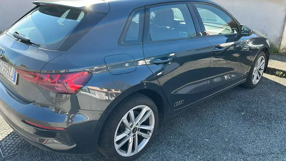 Usata Audi A3 116 CV (85 kW) 2022 Grigio Berlina