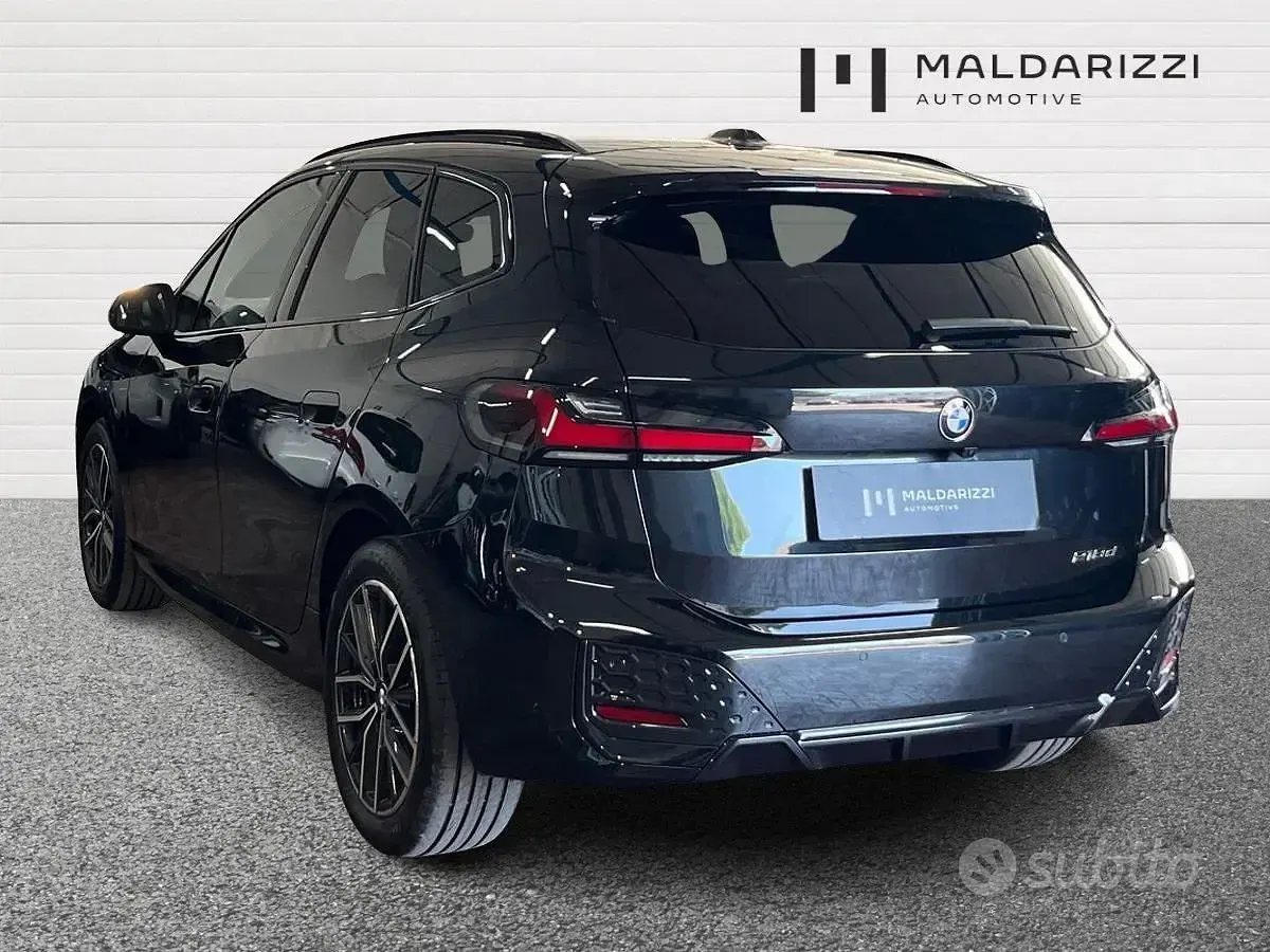 Nuova BMW 218 Active Tourer M Sport 150 CV (110 kW) 2026 Nero Monovolume