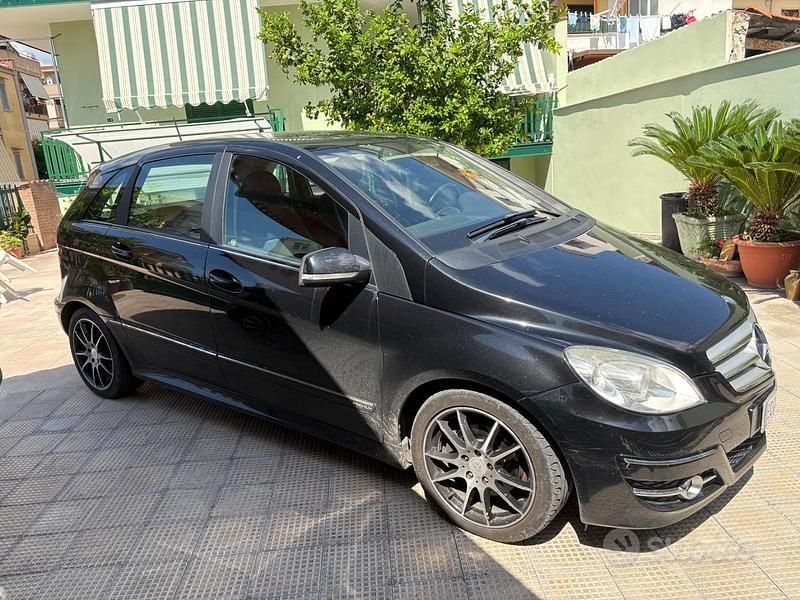Usata Mercedes B200 2010 Monovolume