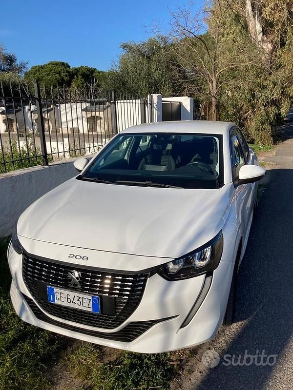 Usata Peugeot 208 102 CV (75 kW) 2021 Bianco Utilitaria
