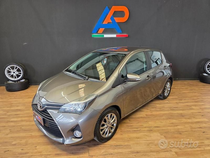 Usata Toyota Yaris Active 69 CV (50 kW) 2016 Other Berlina