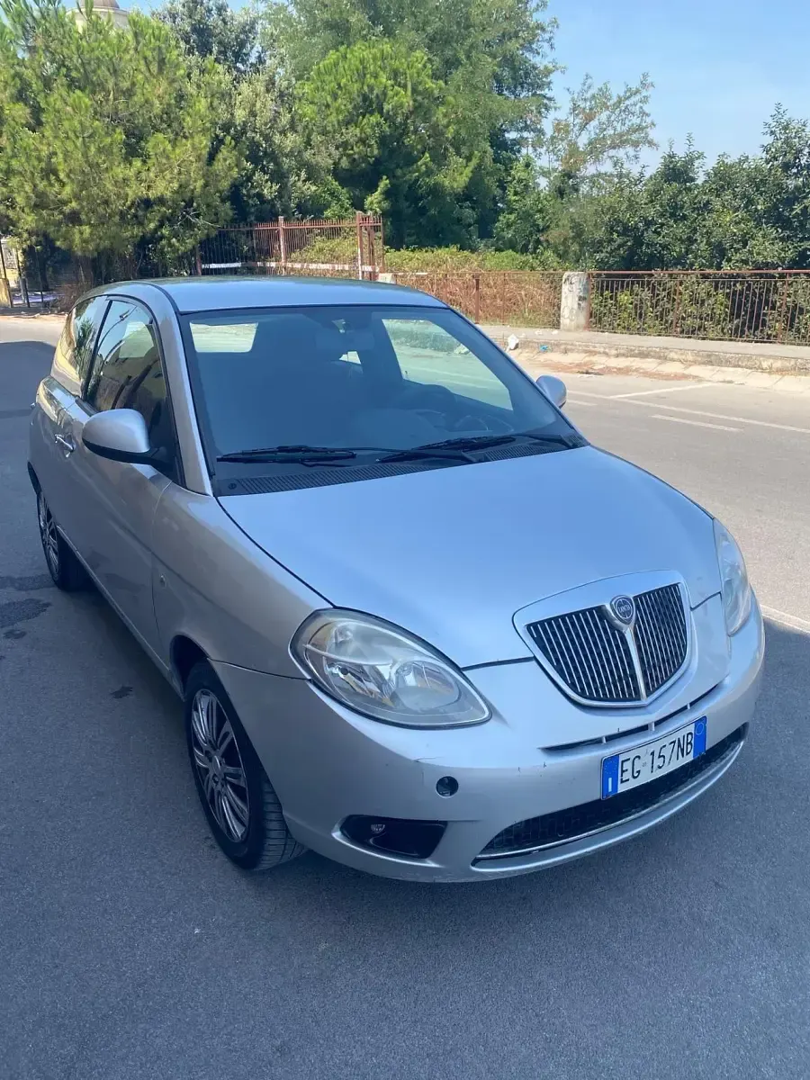 Usata Lancia Ypsilon 77 CV (56 kW) 2011 Utilitaria