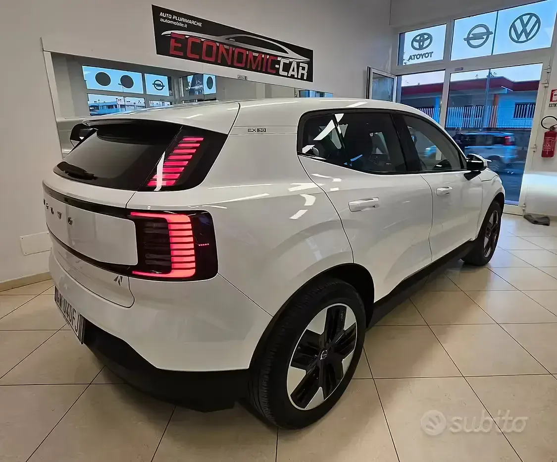 Usata Volvo EX30 Core 75 kW (102 CV) 2024 Bianco SUV