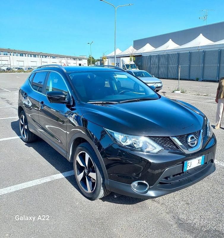 Usata Nissan Qashqai N-Connecta 110 CV (80 kW) 2017 Nero SUV