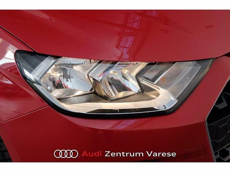 Usata Audi A1 Sportback Admired 95 CV (69 kW) 2024 Rosso progressivo metallizzato  rosso progressivo metallizzato Utilitaria
