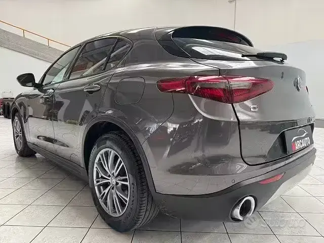 Usata Alfa Romeo Stelvio Business 190 CV (139 kW) 2021 Grigio SUV