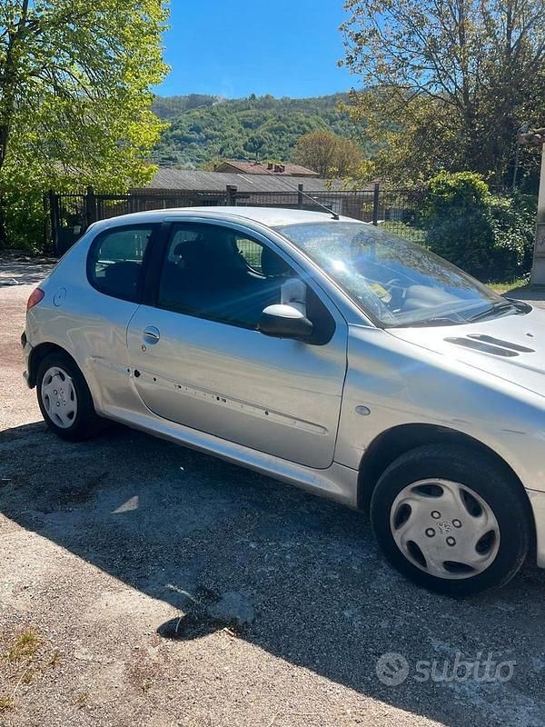 Usata Peugeot 206 2003 Grigio Utilitaria