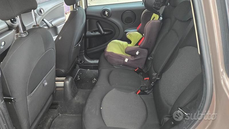 Usata Mini Countryman 122 CV (89 kW) 2016 Marrone SUV