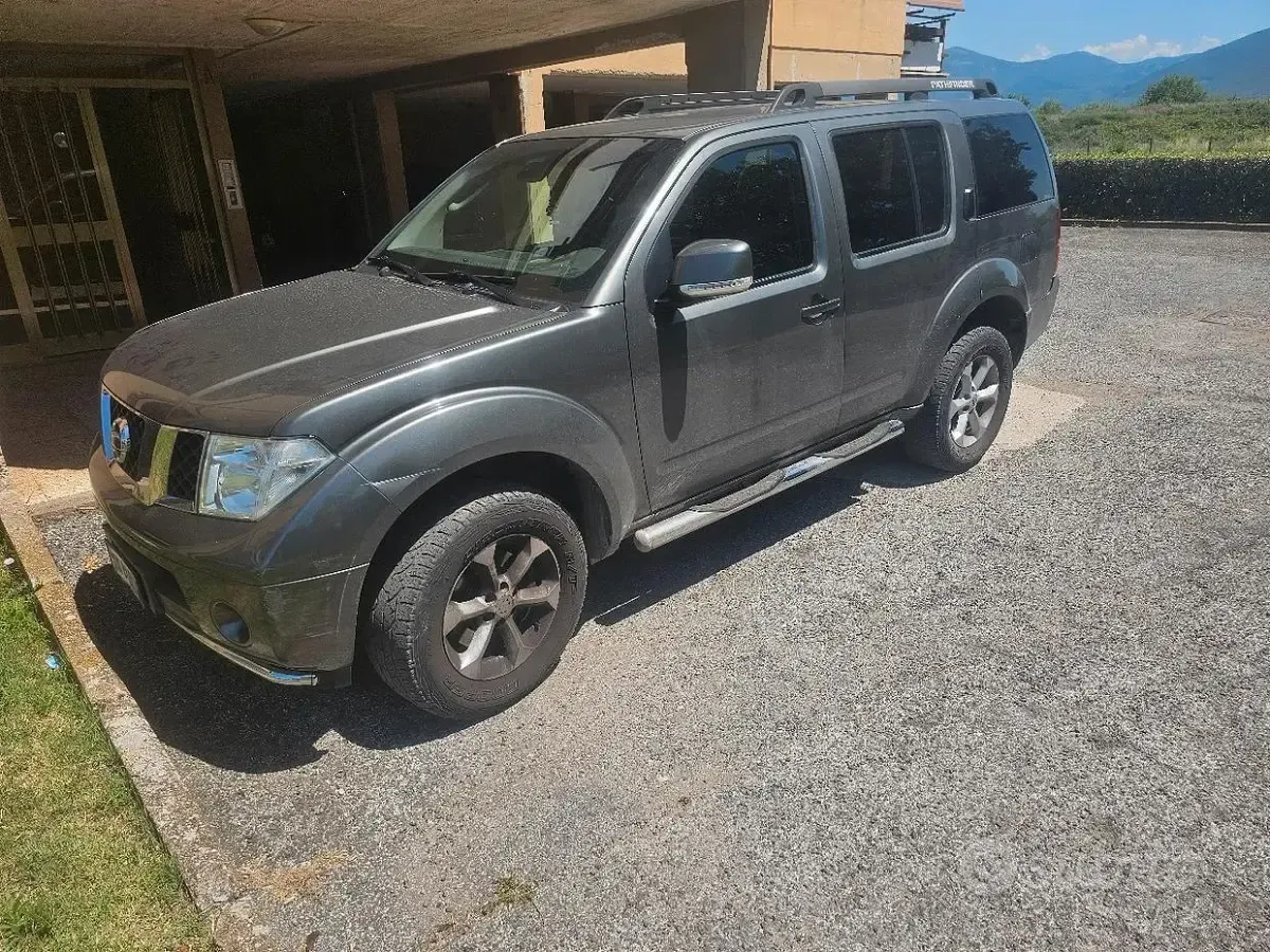Usata Nissan Pathfinder 171 CV (125 kW) 2008 Verde SUV