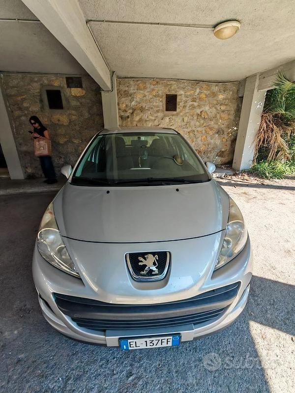 Usata Peugeot 207 75 CV (55 kW) 2012 Grigio Berlina