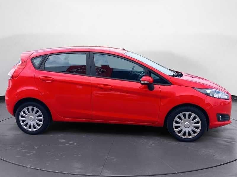 Usata Ford Fiesta 75 CV (55 kW) 2017 Rosso Utilitaria