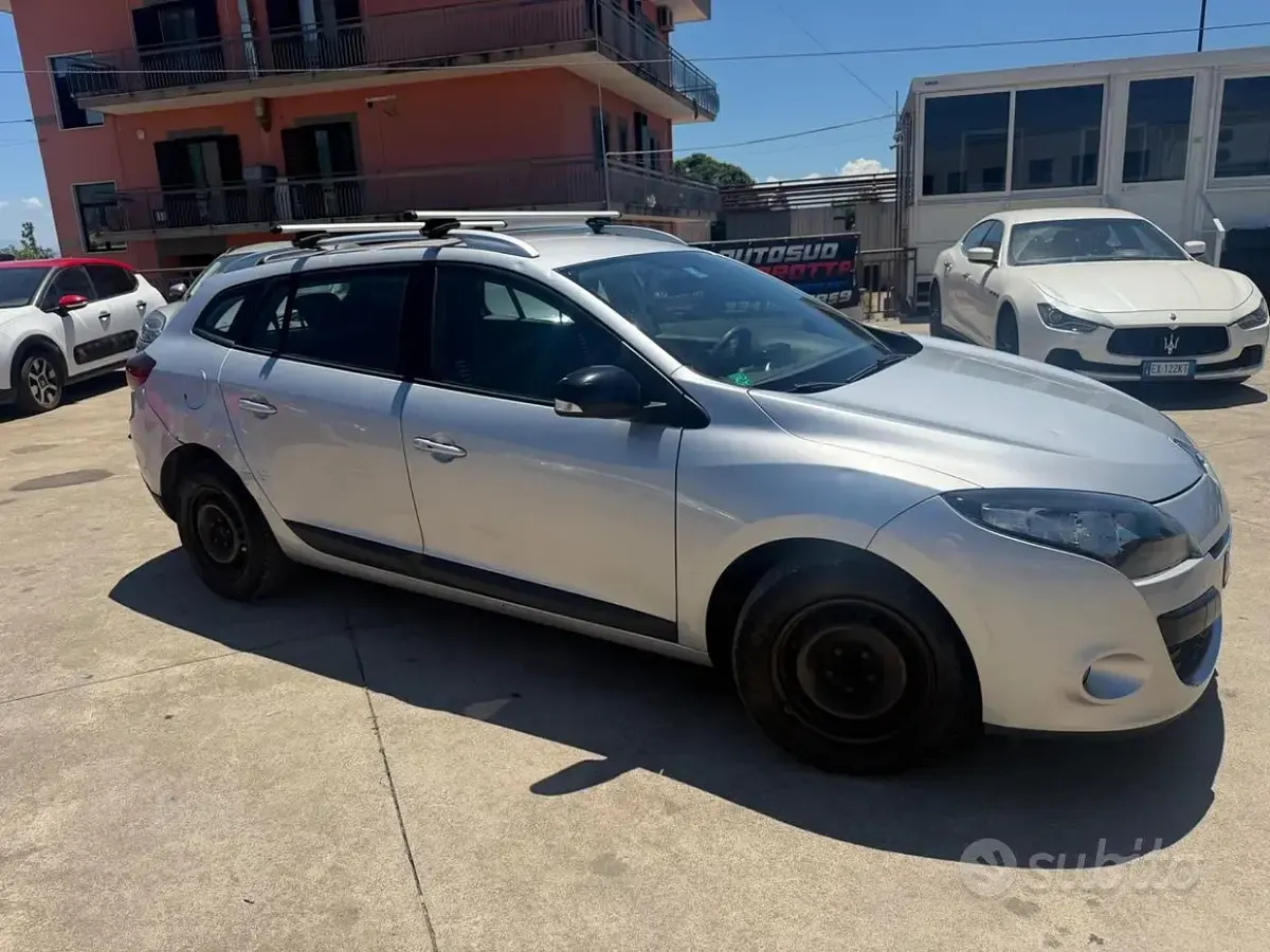 Usata Renault Mégane III 110 CV (80 kW) 2011 Giallo Berlina