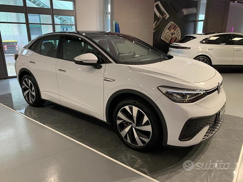 Usata VW ID.5 Pro Performance 150 kW (204 CV) 2022 Bianco SUV