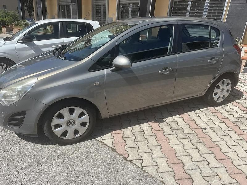 Occasion Opel Corsa 2011 Noir Citadine
