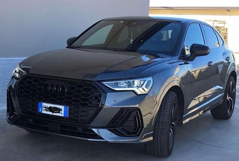 Usata Audi Q3 Sportback S-Line 150 CV (110 kW) 2022 Grigio SUV