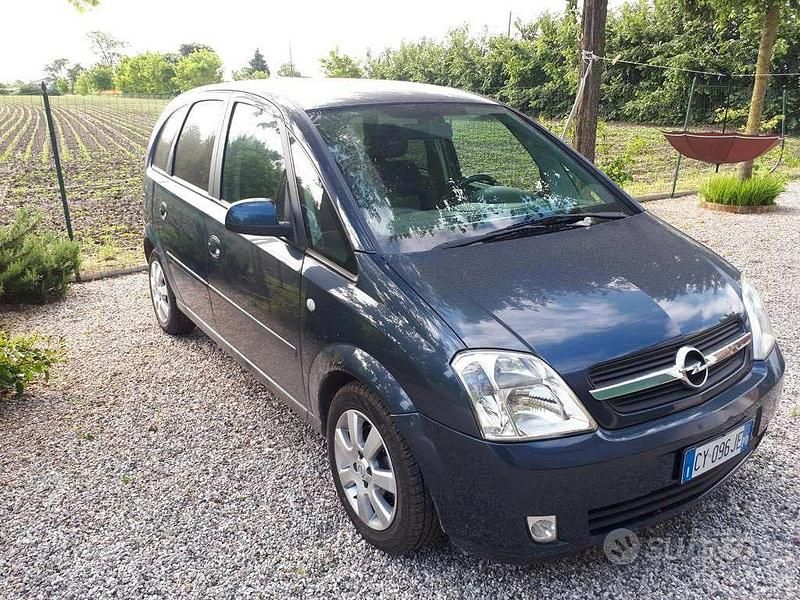 Usata Opel Meriva 2006 Blu Monovolume