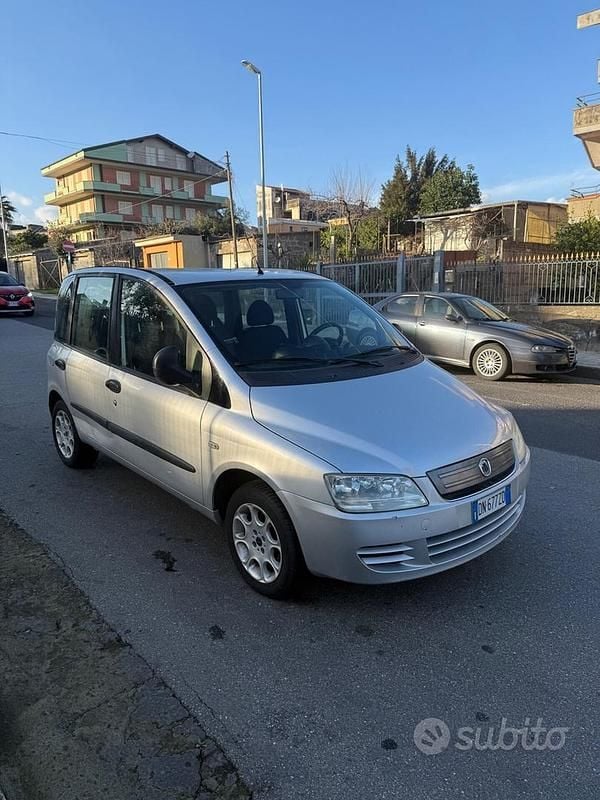 Usata Fiat Multipla Dynamic 103 CV (75 kW) 2008 Grigio Monovolume