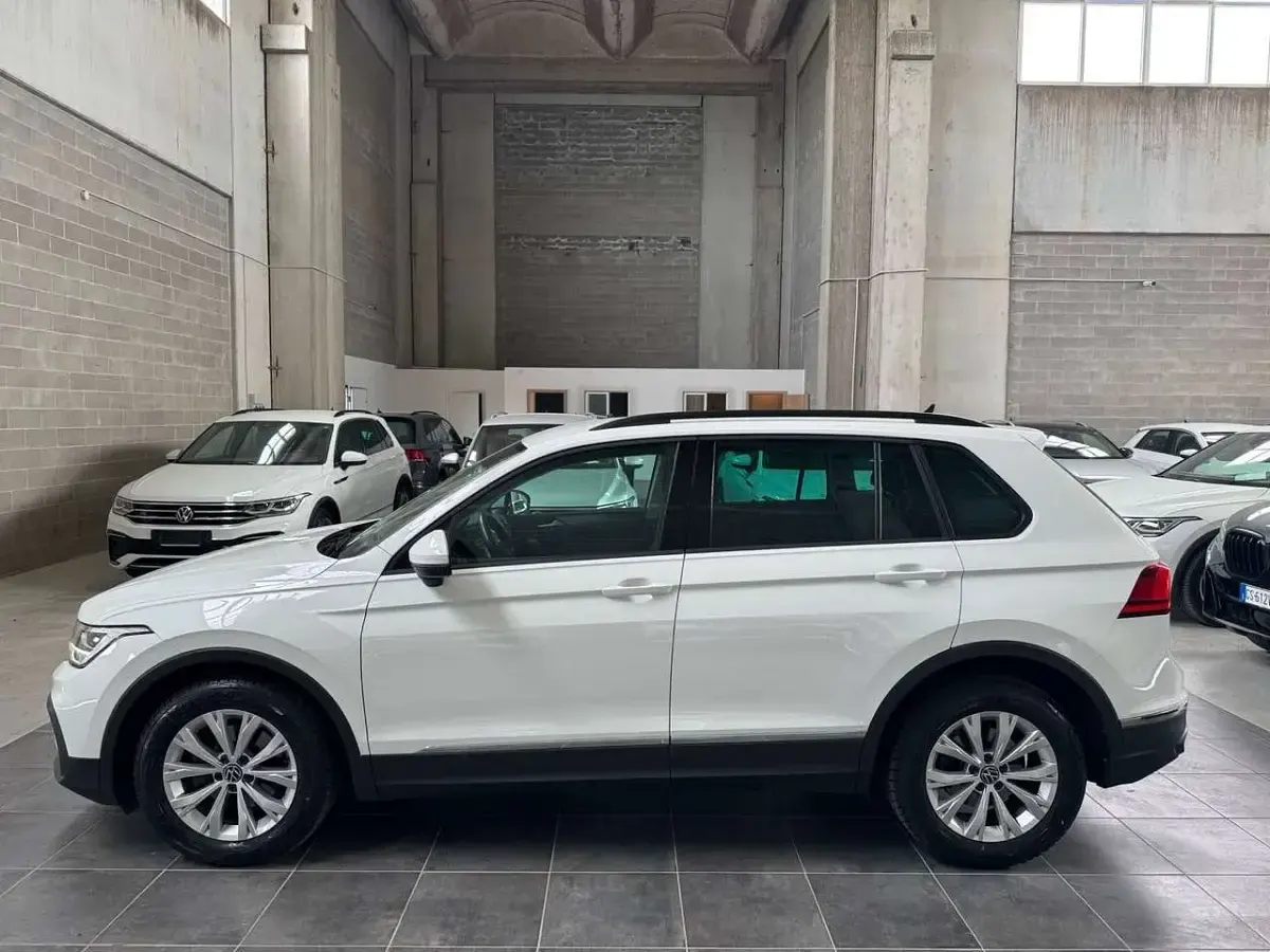 Usata VW Tiguan Life 150 CV (110 kW) 2022 Bianco SUV