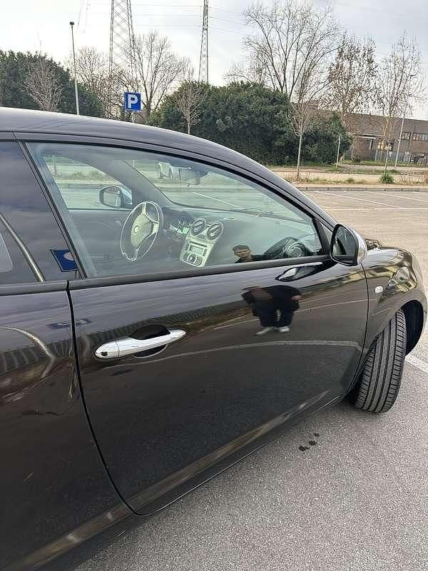 Usata Alfa Romeo MiTo Super 69 CV (50 kW) 2013 Nero Utilitaria