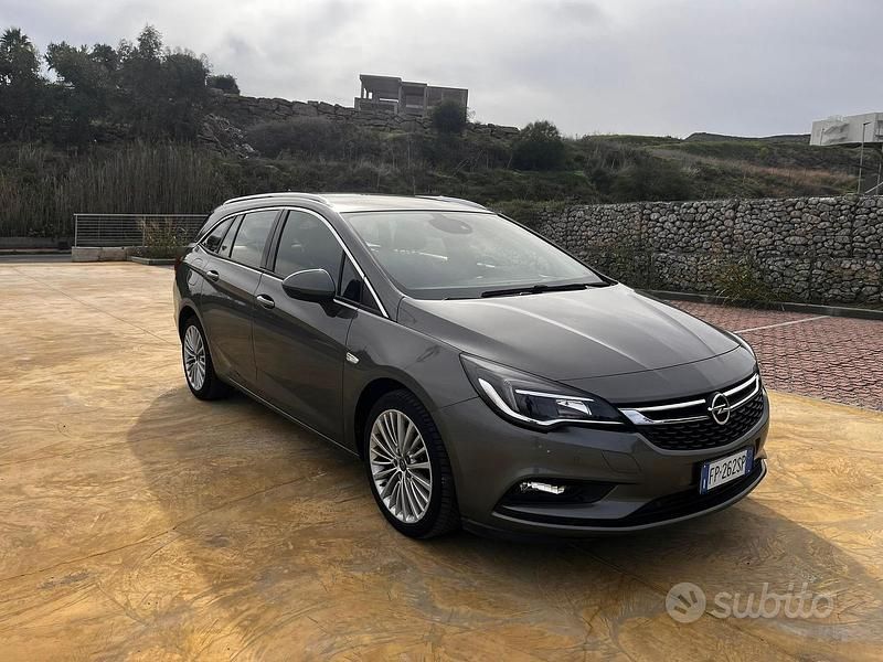 Usata Opel Astra 136 CV (100 kW) 2015 Grigio Station wagon