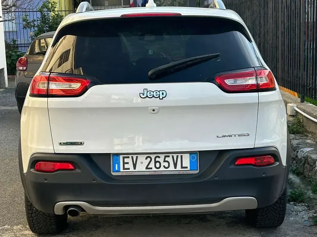 Usata Jeep Cherokee Limited 140 CV (102 kW) 2014 Bianco SUV