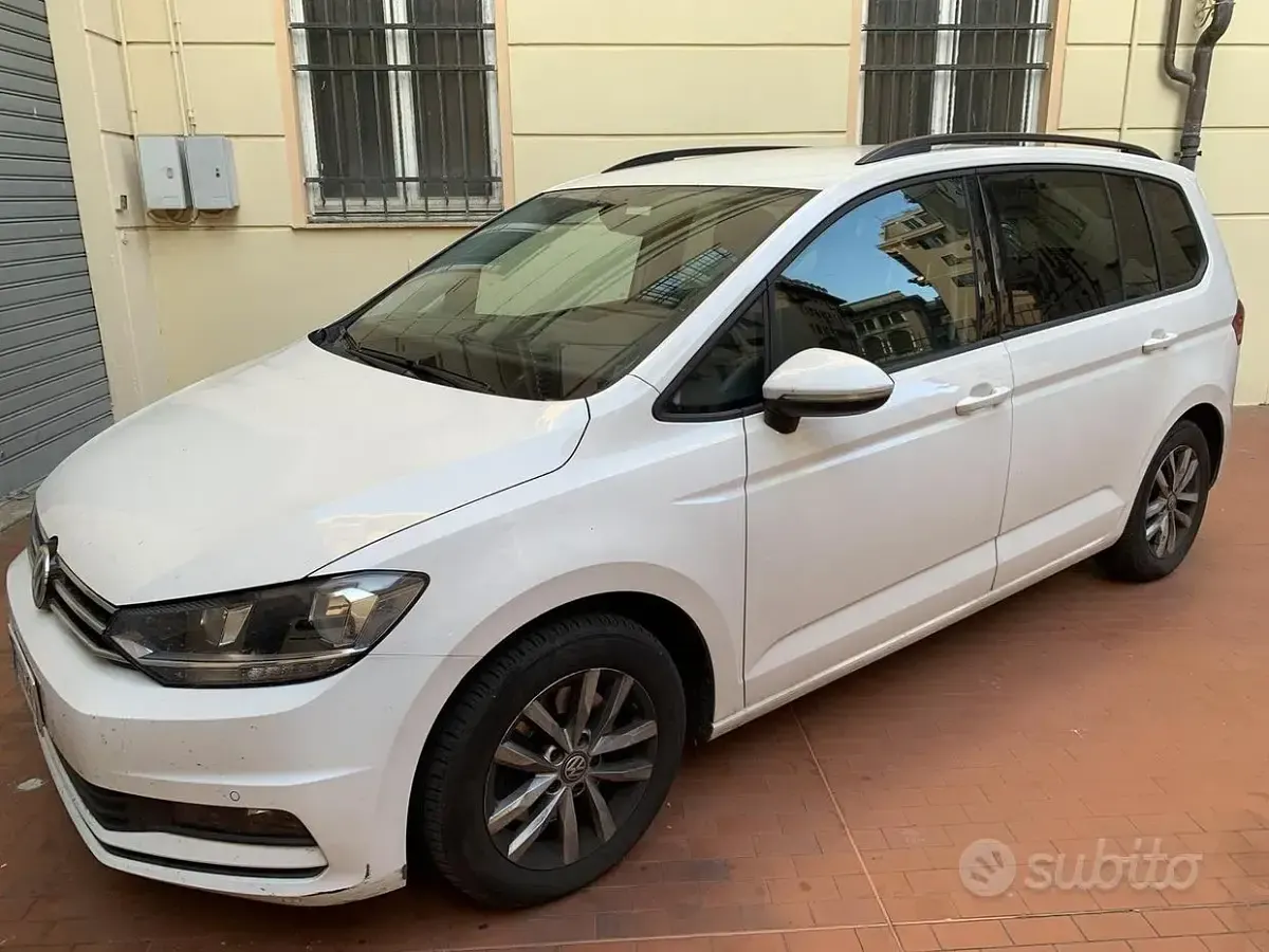 Usata VW Touran 150 CV (110 kW) 2018 Giallo Monovolume