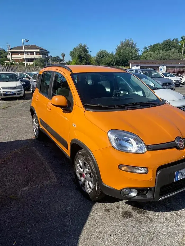 Usata Fiat Panda 4x4 S 85 CV (62 kW) 2017 Arancione Utilitaria