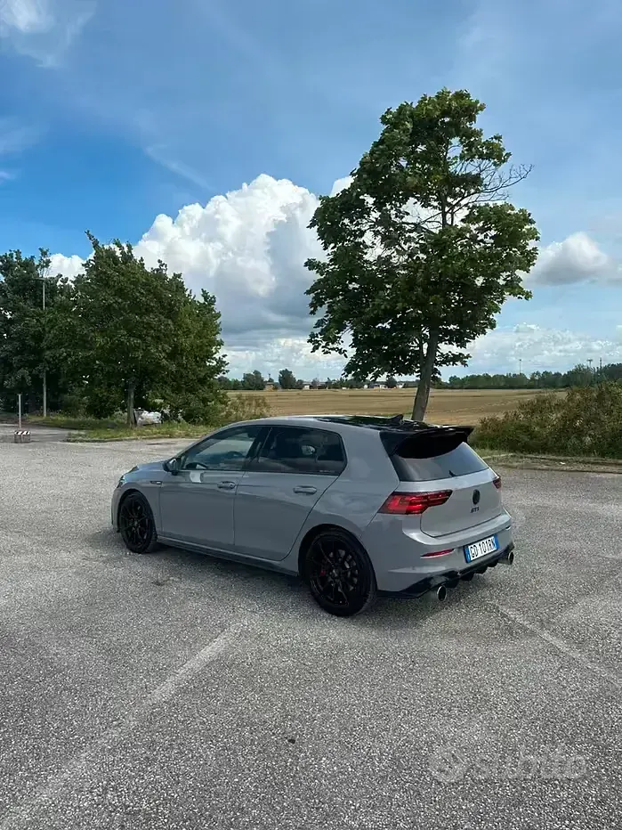 Usata VW Golf VIII GTI 245 CV (180 kW) 2021 Grigio Berlina