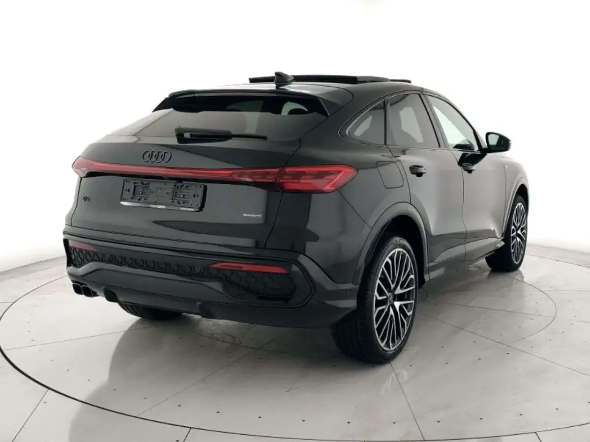 Nieuw Audi Q5 Sportback S-Line 204 PK (150 kW) 2026 Zwart SUV