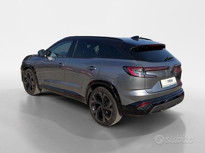 Usado Renault Austral Iconic 200 CV (147 kW) 2023 Gris SUV