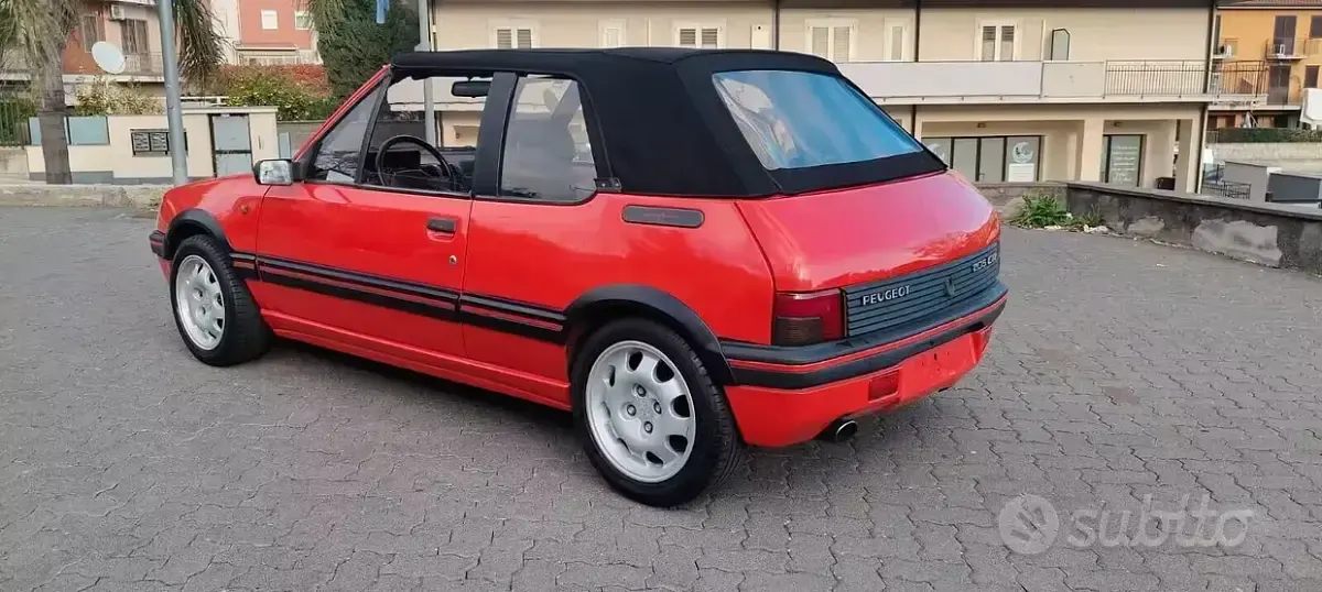 Usata Peugeot 205 83 CV (61 kW) 1992 Rosso Cabrio