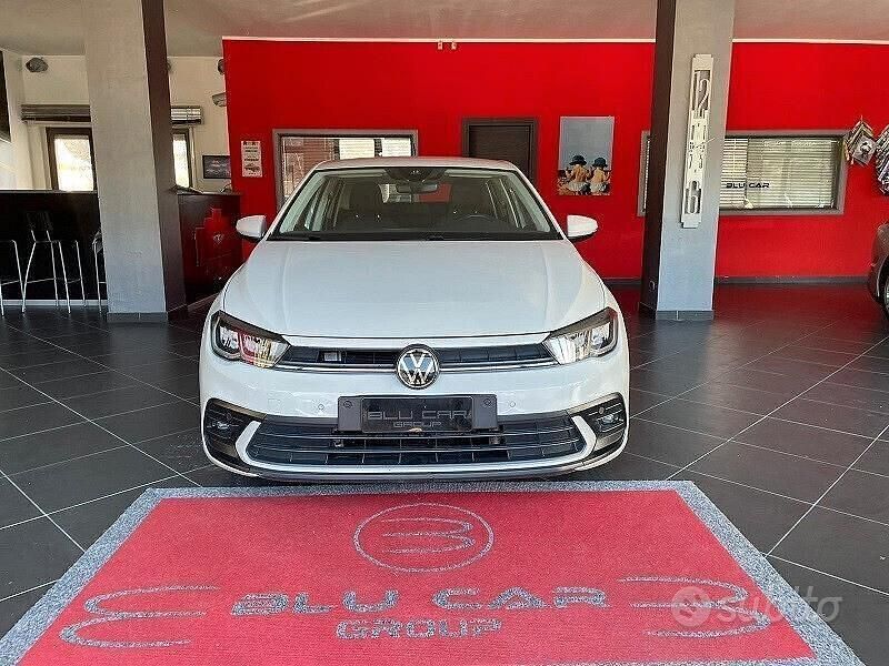 Usata VW Polo Life 95 CV (69 kW) 2023 Beige Utilitaria
