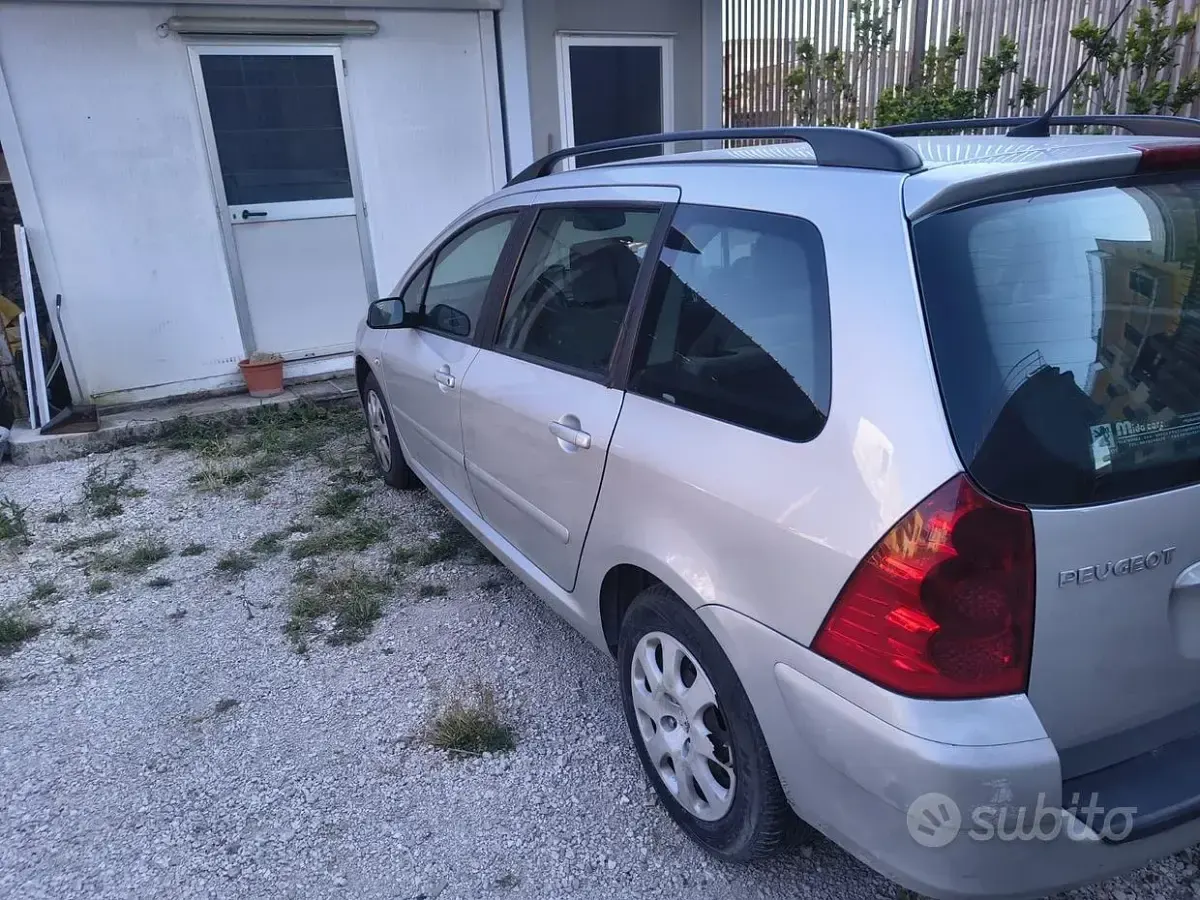 Usata Peugeot 307 90 CV (66 kW) 2005 Grigio Station wagon