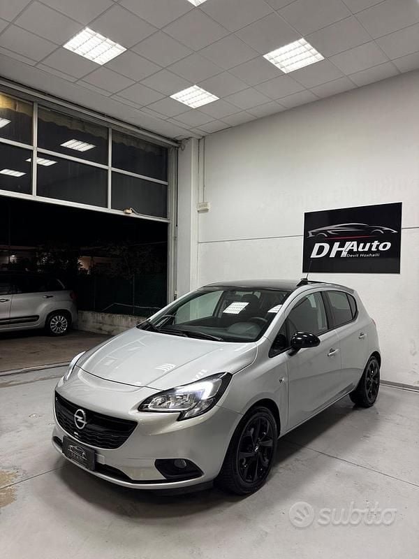 Usata Opel Corsa 90 CV (66 kW) 2017 Grigio Utilitaria