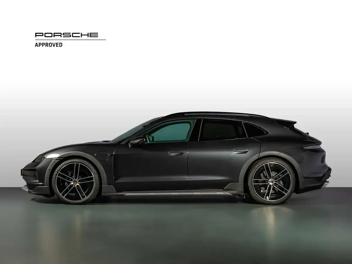 Usata Porsche Taycan 4 Cross Turismo Cross Turismo 319 kW (435 CV) 2024 Grigio vulcano metallizzato Station wagon