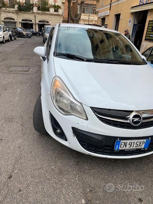 Usata Opel Corsa 95 CV (69 kW) 2011 Bianco Utilitaria