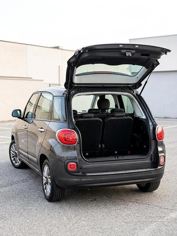 Usata Fiat 500L Living 105 CV (77 kW) 2017 Grigio Monovolume