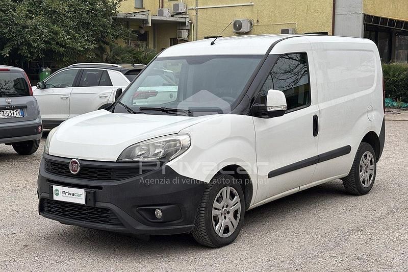 Bianco Usata 2016 Fiat Doblò Monovolume | 5950 € (Super prezzo) - Immagine 1/4
