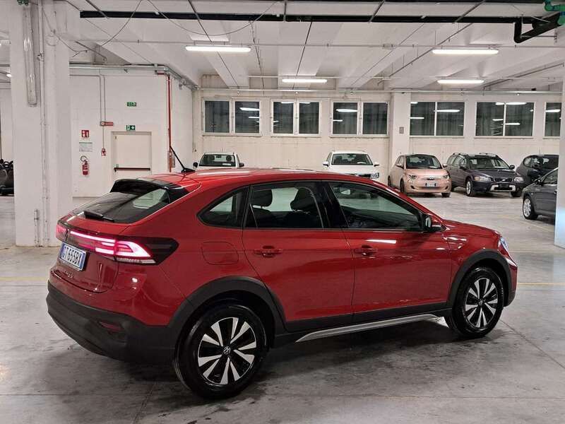 Usata VW Taigo Life 95 CV (69 kW) 2024 Kings red (p8p8) SUV