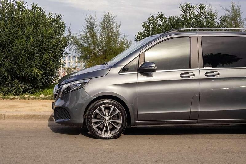 Usata Mercedes V250 190 CV (139 kW) 2020 Bronzo Monovolume