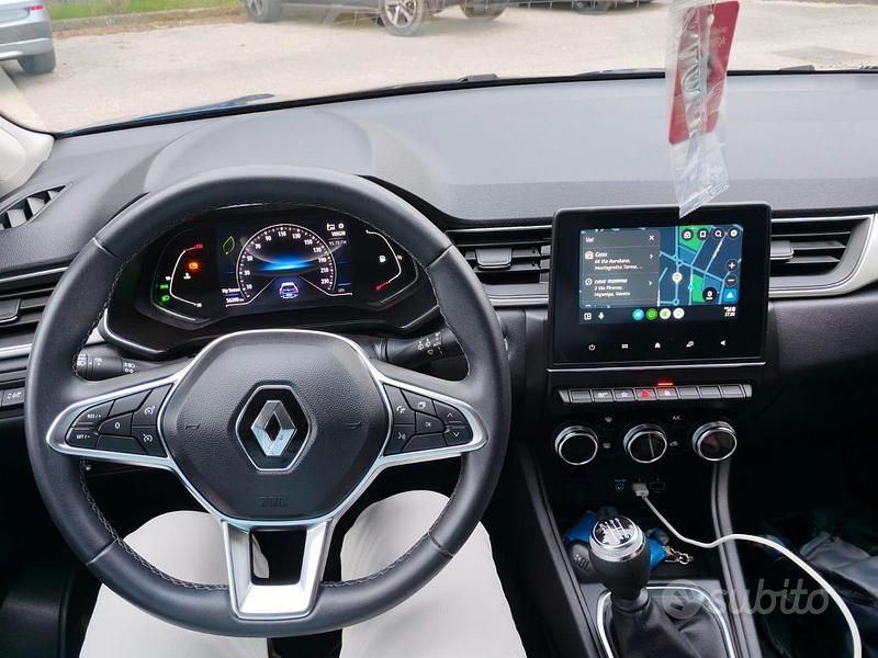Usata Renault Captur Techno 101 CV (74 kW) 2023 Blu SUV