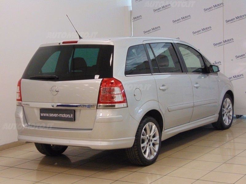 Opel zafira 2010