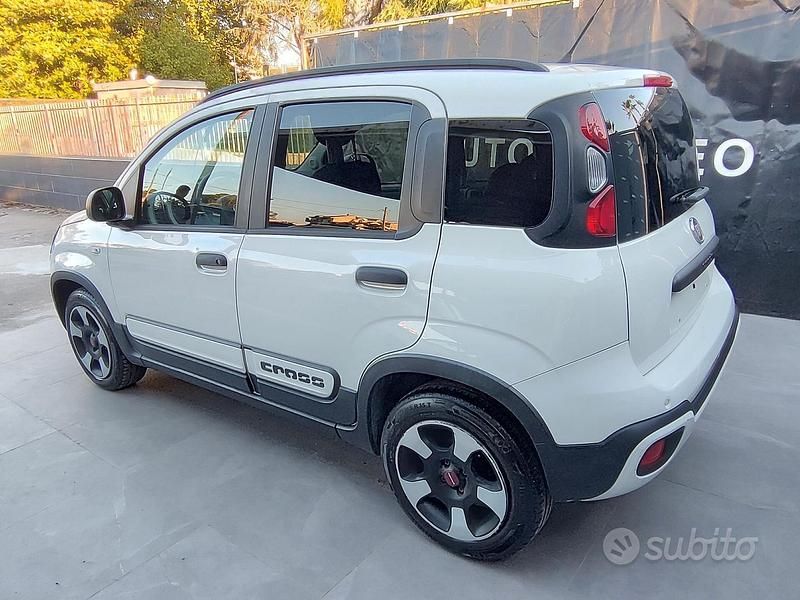 Usata Fiat Panda Cross Cross 69 CV (50 kW) 2018 Bianco Utilitaria