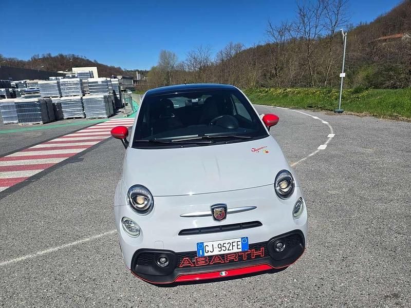 Usata Abarth 500 Custom 145 CV (106 kW) 2022 Grigio Utilitaria